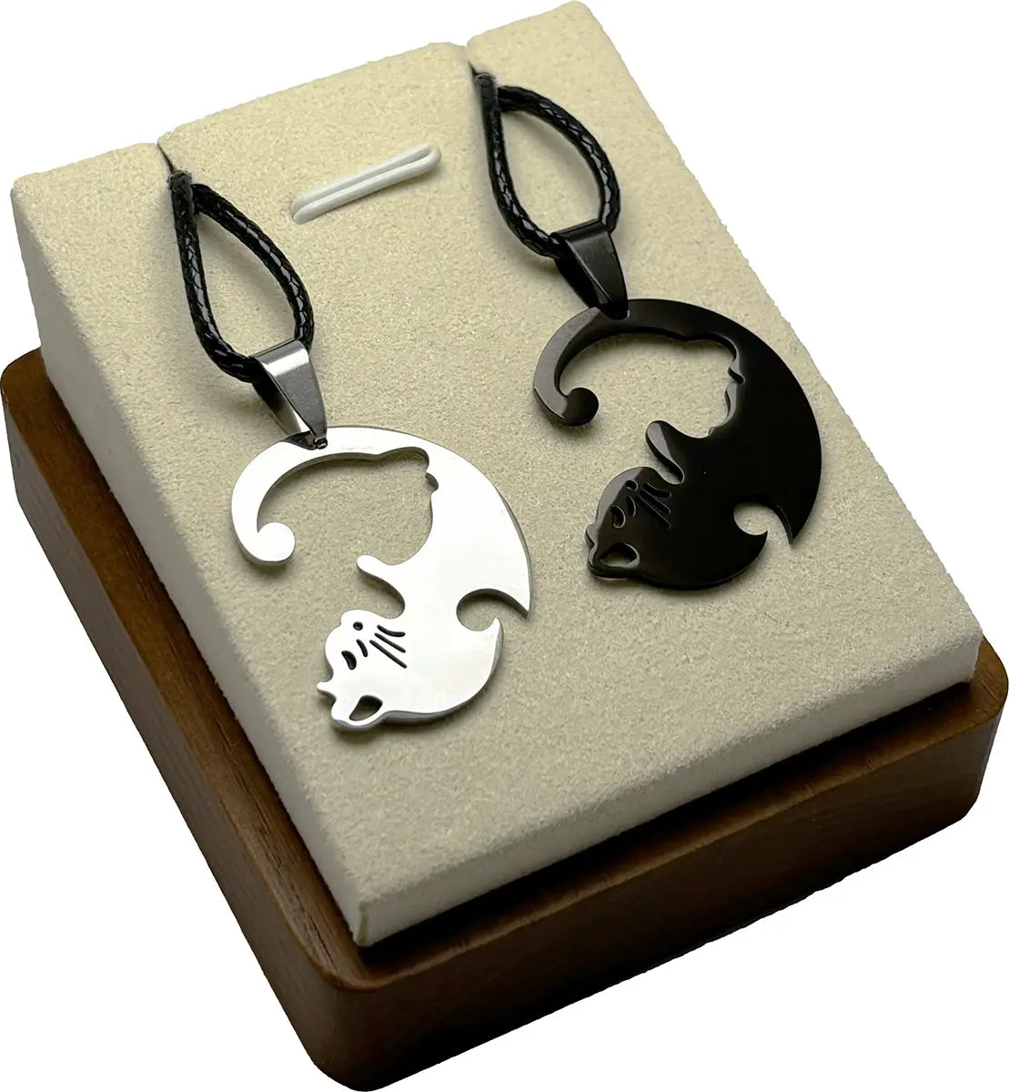 Harmony Cat Necklace_Amiees