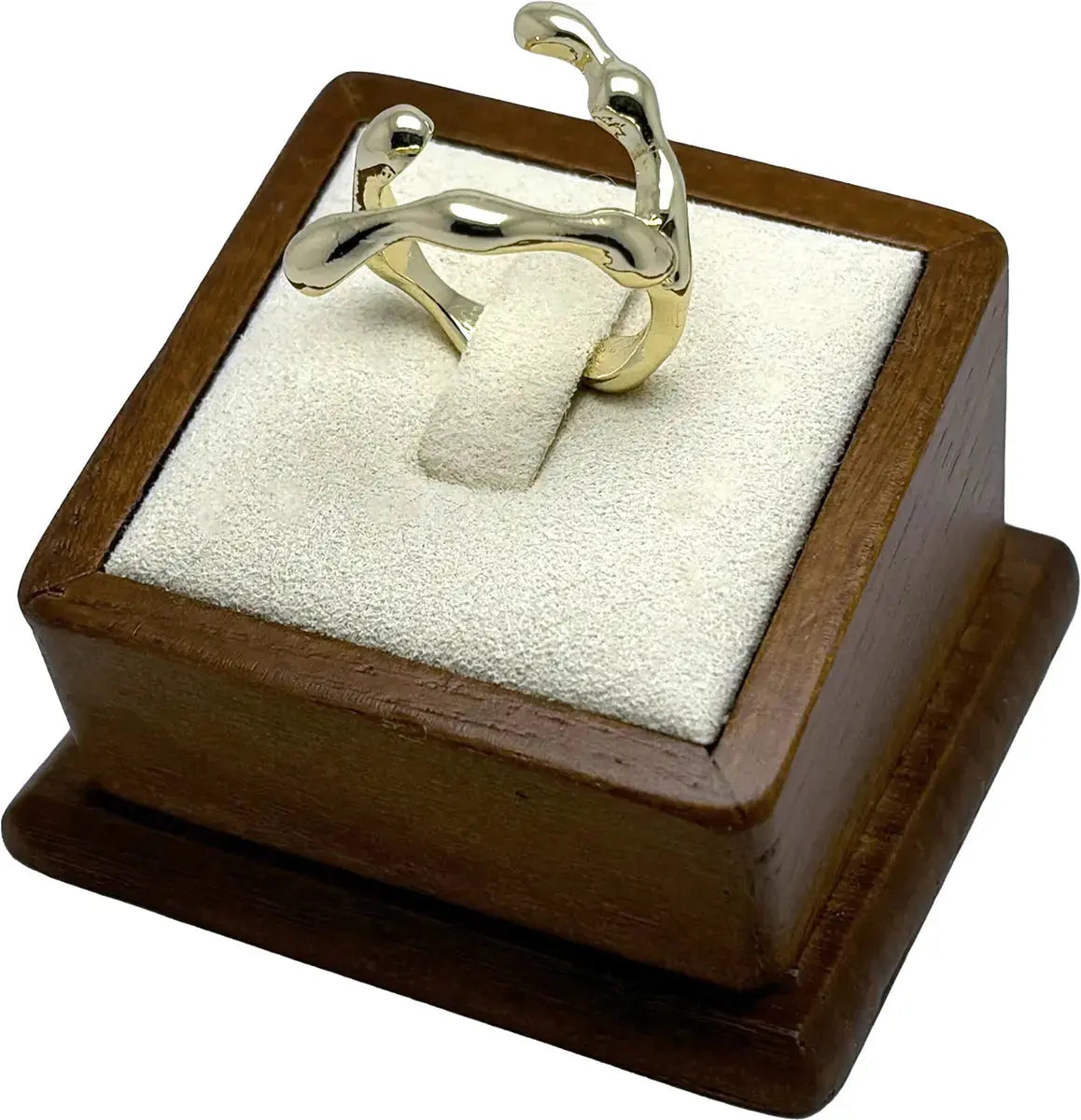 Modern Hug Ring - Amiees