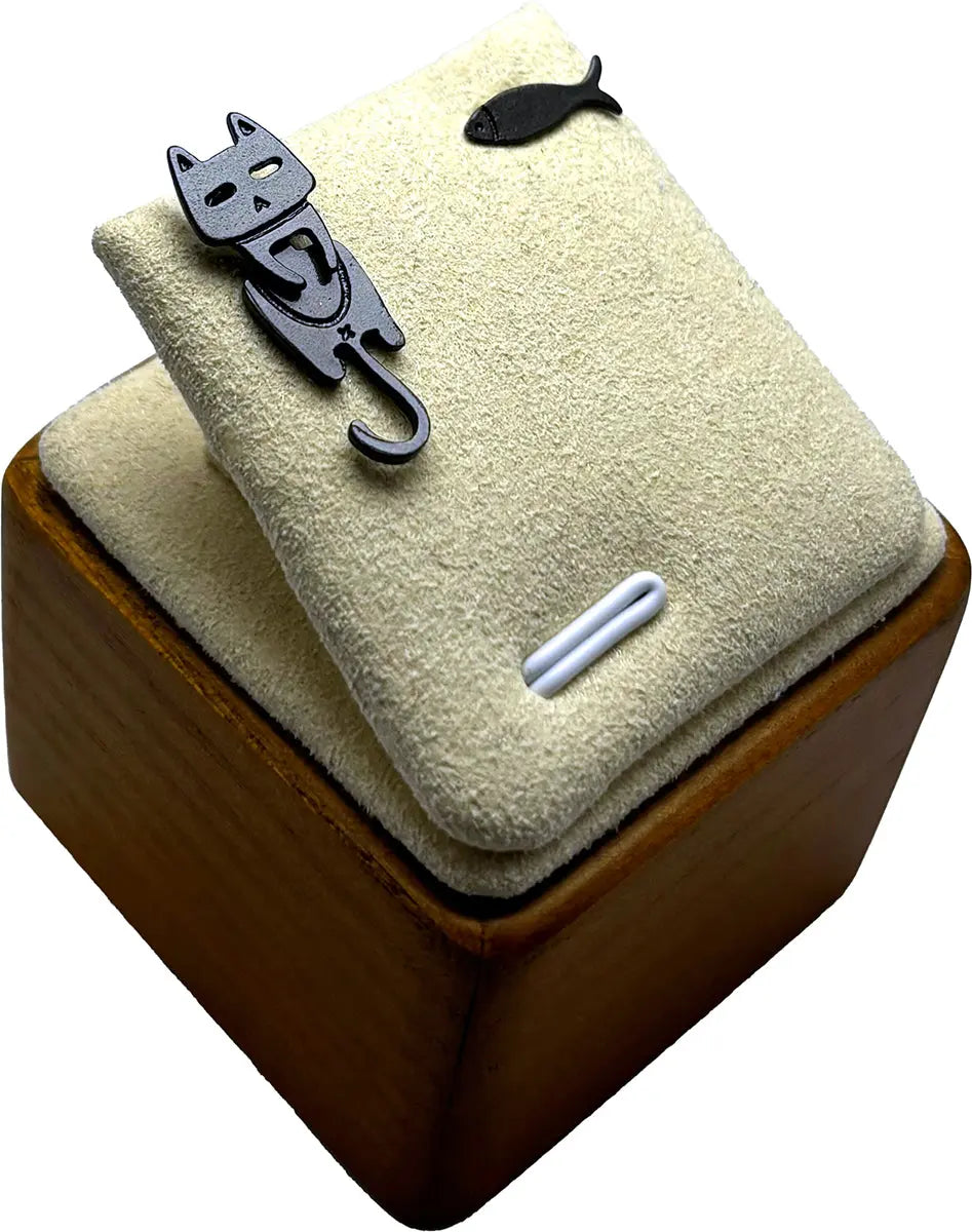 Silver Cat Earrings_Amiees