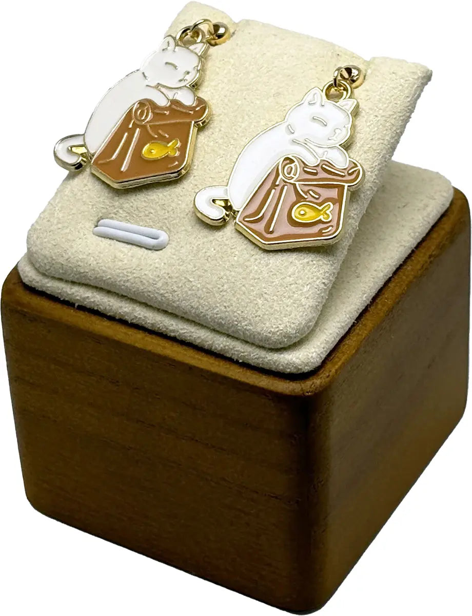 Flower Kitty Earrings Amiees